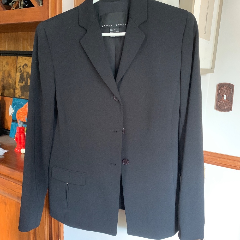 Tansu Fugel‎ three button blazer. Never worn